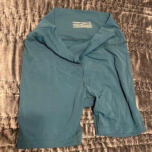 Outdoor voices Lightform biker shorts in gulf
